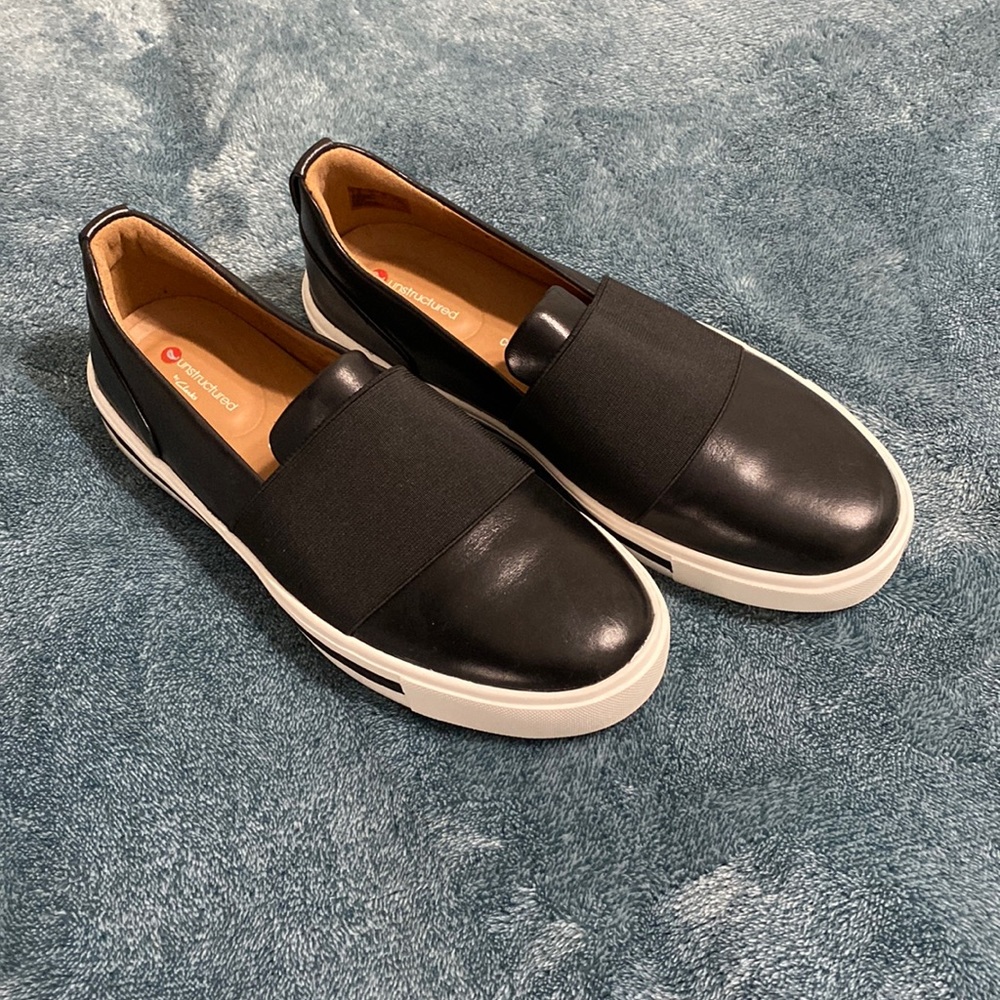 Women’s Unstructured by Clarks Slip on